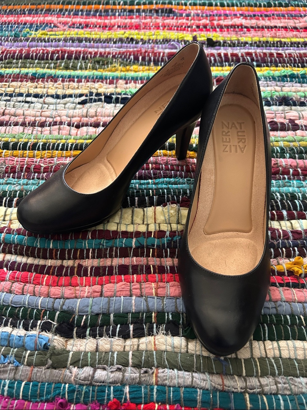Naturalizer Black Leather Mid Heel Pumps